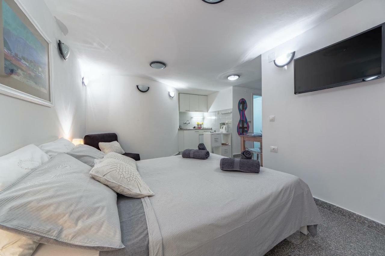 Apartments Lodra Pula Ngoại thất bức ảnh
